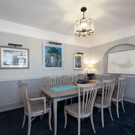 Nantucket Whale Inn, Half Moon Bay-3